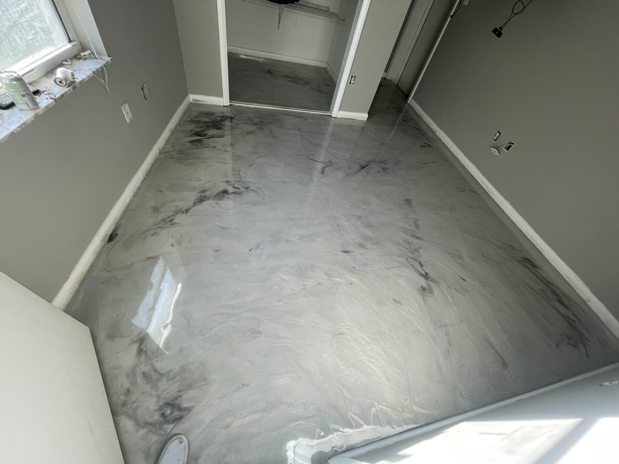 Bedroom And Closet Finished Metalic Floor Sytem In Eastlake FLorida Scaled